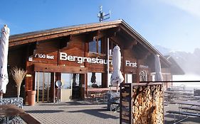 Hostel Berggasthaus First Grindelwald Exterior photo