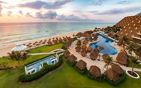 Hotel Royal Service At Paradisus By Melia Cancun - Adults Only Exterior photo