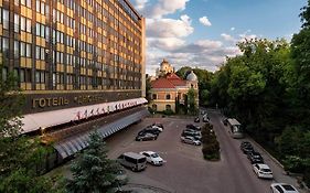 Premier Hotel Dnister Lemberg Exterior photo