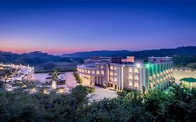 Hotel Golden Tulip Chandigarh, Panchkula Exterior photo