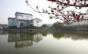 Yixing Hotel Wuxi  Exterior photo