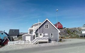 Hotel Nuuk - Apartment Nanoq Exterior photo