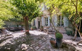 Villa Maison Xixe Et Jardin En Intramuros Avignon Exterior photo
