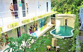 Bali Bobo Hostel Jimbaran Exterior photo