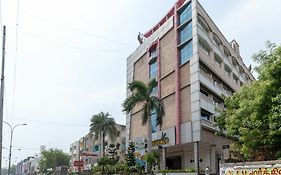 Hotel Capital O 896 The Royal Regency Chennai Exterior photo