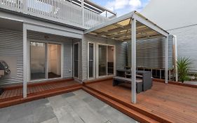 Bed and Breakfast Work Sleep Live Melbourne City Exterior photo