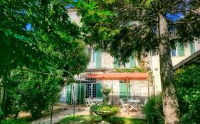 Au Saint Roch - Hôtel et Jardin Avignon Exterior photo