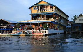 Hotel Olas Bocas del Toro Exterior photo