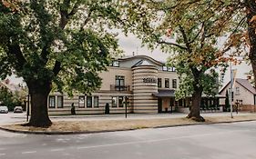 Hotel Wolmar Valmiera Exterior photo