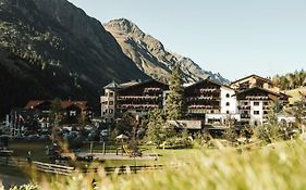 Verwöhnhotel Wildspitze St. Leonhard im Pitztal Exterior photo