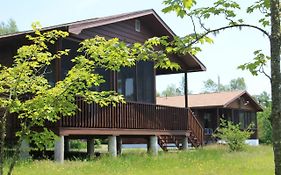 1 And Only Riverside Accommodations Sable River Exterior photo