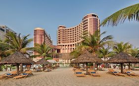 Holiday Beach Danang Hotel&Resort Exterior photo