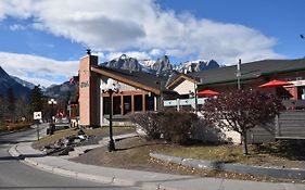 The Drake Inn Canmore Exterior photo