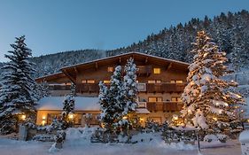 Hotel Pettneuerhof Pettneu am Arlberg Exterior photo