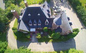 Bed and Breakfast Chateau Murdock Gite Et Esthetique 1950 Chicoutimi Exterior photo