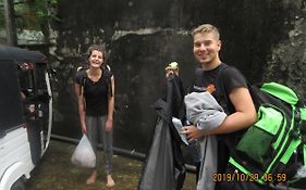 Hostel Hitchhike Backpackers Dehiwala-Mount Lavinia Exterior photo