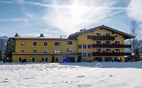 Mountain Hostel Ramsau am Dachstein Exterior photo