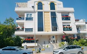 Aparthotel Royal Loft Suit Antalya Exterior photo