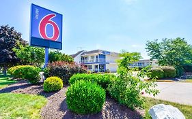 Motel 6-Windsor Locks, CT - Hartford Exterior photo