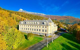 Hotel Solhov, Castle Of The Lyngen Alps Lyngseidet Exterior photo