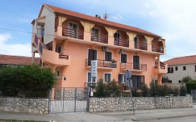 Bed and Breakfast Pansion Maria Zadar Exterior photo