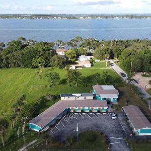 Hotel The Bonsai Rockledge Exterior photo