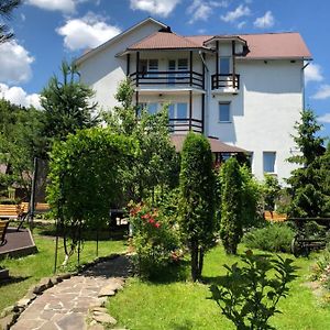 Hotel Smerekovyi Dvir Schdenijewo Exterior photo