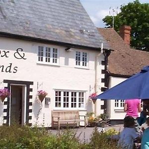 Hotel The Fox & Hounds Faringdon Exterior photo