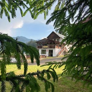 Hotel Pensiunea Turistica Tihuta Piatra Fântânele Exterior photo