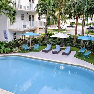 Hotel Coral Reef At Key Biscayne Exterior photo