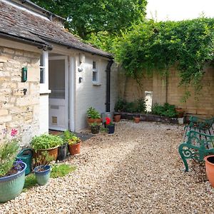 Ferienwohnung The Courtyard Cirencester Exterior photo