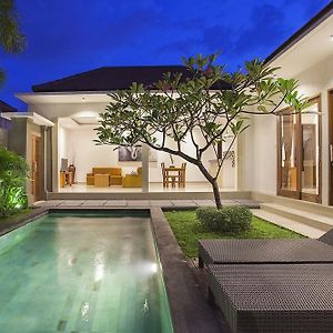 Kubu Manggala Villas Seminyak Exterior photo