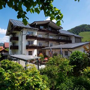 Kur- und Aktivhotel Allgäuer Hof Oberstaufen Exterior photo