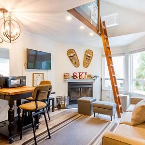 Cute And Cozy, Walk To Gondola Ski In Out Whistler Exterior photo