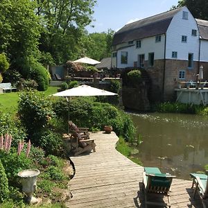 Castle Mill Bed And Breakfast Dorking Exterior photo