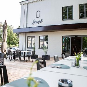 Hotel Restaurant Joseph Bruckneudorf Exterior photo