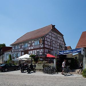 Hotel Gasthaus&Pension Zur guten Quelle Molsdorf Exterior photo