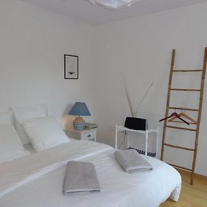 Bed and Breakfast Chambre Centre Bourg 2 Personnes Avec Petit Dejeuner Corseul Exterior photo