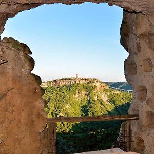 Bed and Breakfast La Grotta Su Civita Lubriano Exterior photo