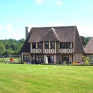 Bed and Breakfast L'Herbe aux Vaches Saint-Pierre-Azif Exterior photo