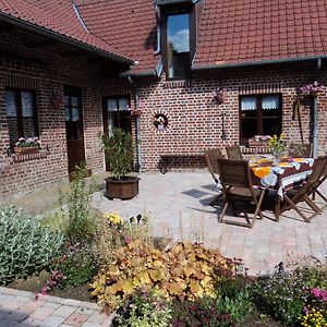 Bed and Breakfast Chez Julie Beaucamps-Ligny Exterior photo