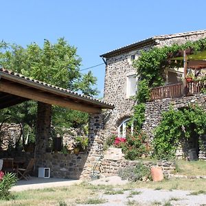 Bed and Breakfast L'Attrape Reve Saint-Vincent-de-Barres Exterior photo