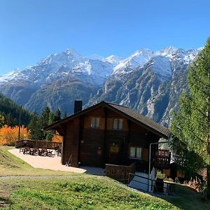 Ferienwohnung Chalet Victoria Sankt Niklaus Exterior photo