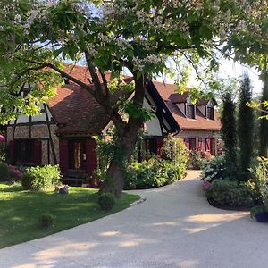 Bed and Breakfast Toute Une Histoire Veneux-les-Sablons Exterior photo