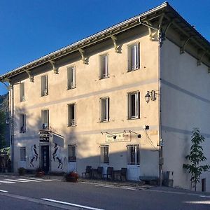 Hotel Le Relais Des Cavaliers Villeneuve-d'Entraunes Exterior photo