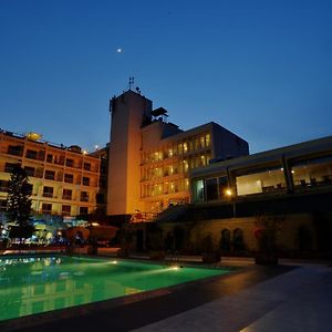 Pearl Continental Hotel, Peschawar Exterior photo