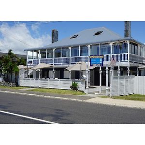 Nana Glads Beachfront Accommodation Whitianga Exterior photo