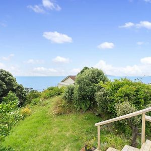 Ridge Top Views - Paekakariki Holiday Home Exterior photo