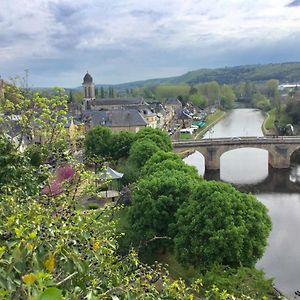 Bed and Breakfast Le Mazet " Vue Imprenable" Montignac-Lascaux Exterior photo