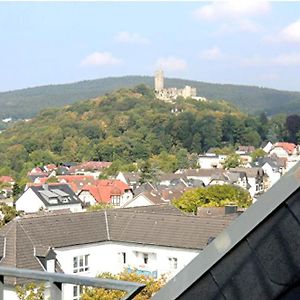 Bed and Breakfast Voll ausgestattetes Penthouse-Zimmer mit Bad Königstein im Taunus Exterior photo